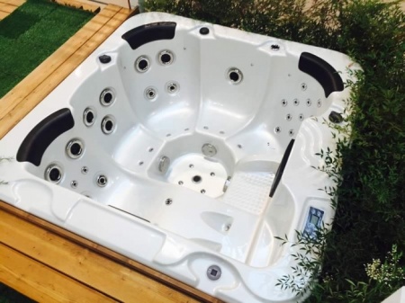 Гидромассажный бассейн Sunrans SR830