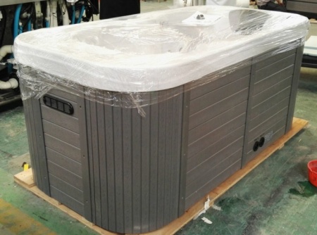 Одноместный гидромассажный бассейн Sunrans SR841 Одноместный гидромассажный бассейн Sunrans SR841