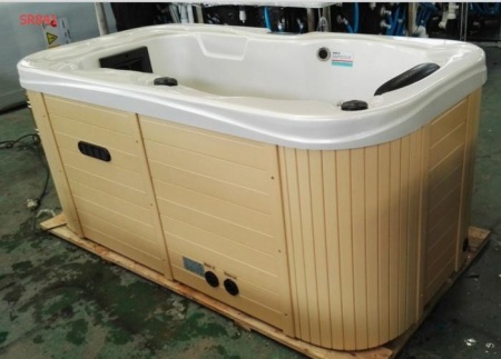 Одноместный гидромассажный бассейн Sunrans SR841 Одноместный гидромассажный бассейн Sunrans SR841