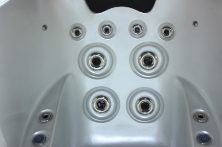 Одноместный гидромассажный бассейн Sunrans SR841 Одноместный гидромассажный бассейн Sunrans SR841