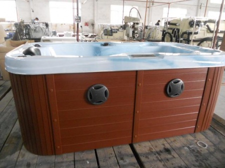 Одноместный гидромассажный бассейн Sunrans SR841 Одноместный гидромассажный бассейн Sunrans SR841